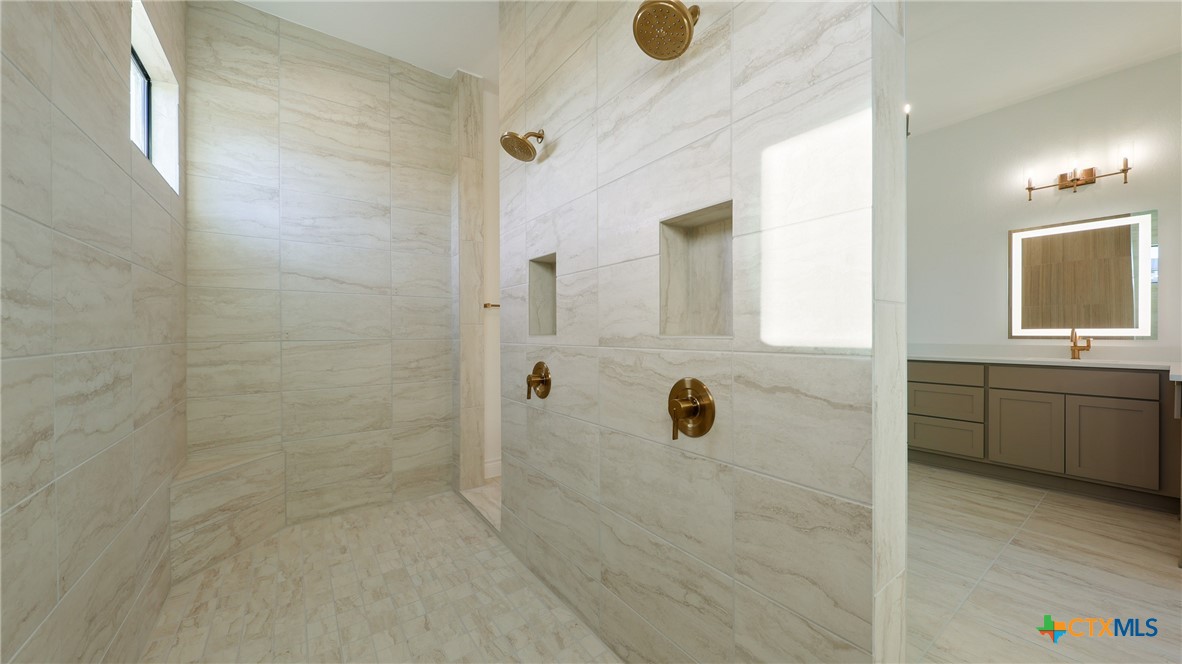 1126 Vintage Way Property Photo 28