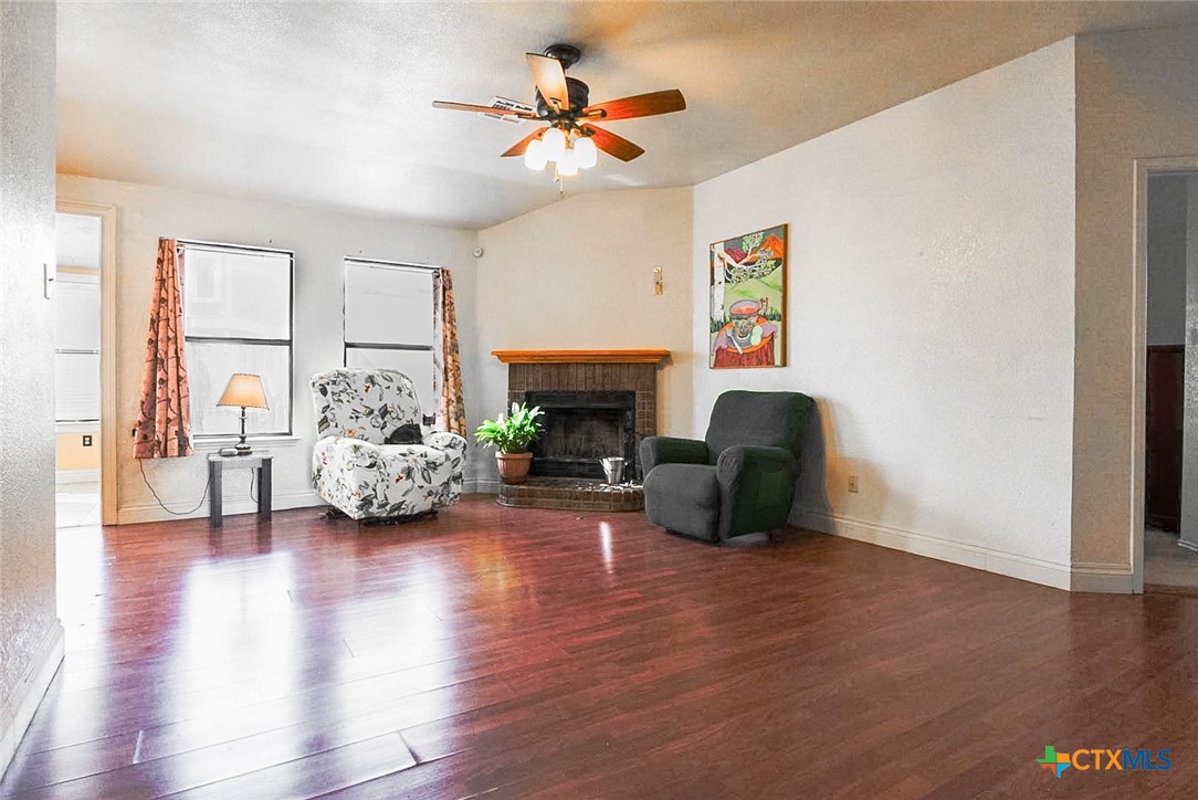 2314 Bernice Circle Property Photo 5