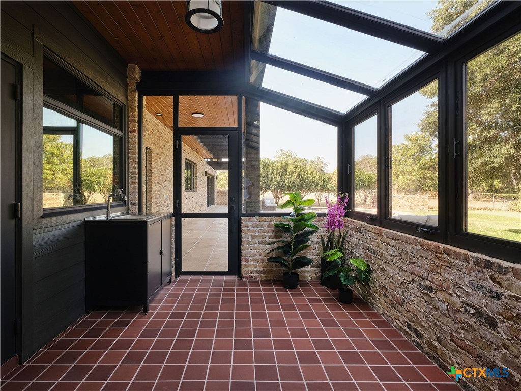 353 Lakeview Boulevard Property Photo 19