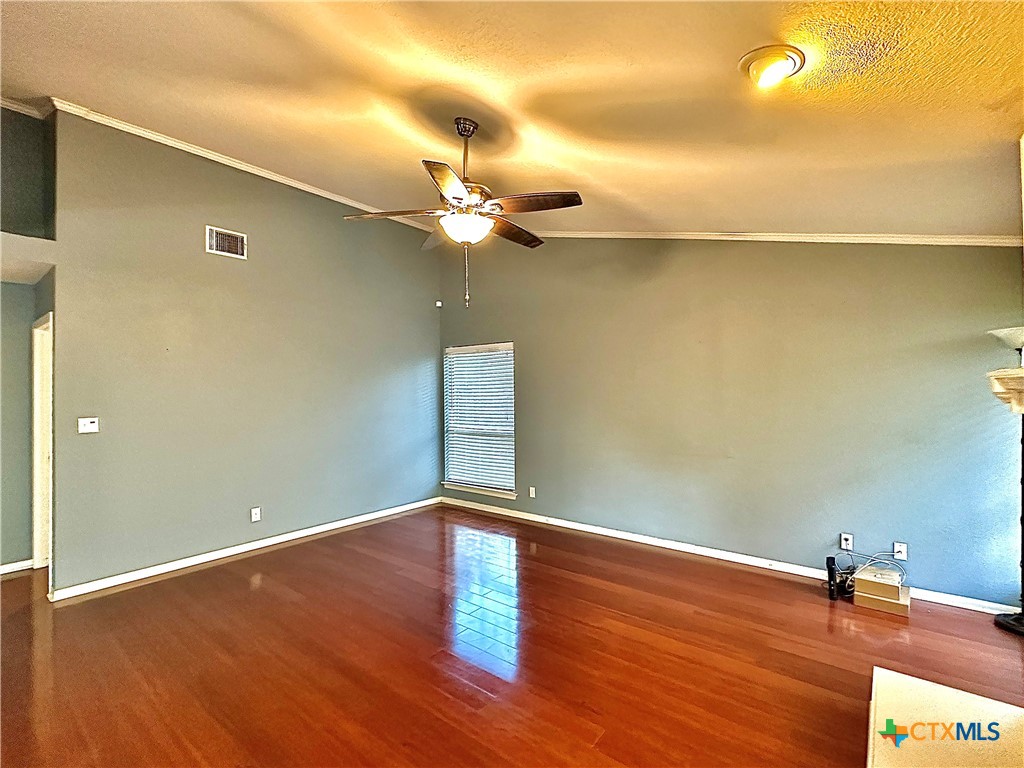 120 Andover Street Property Photo 9