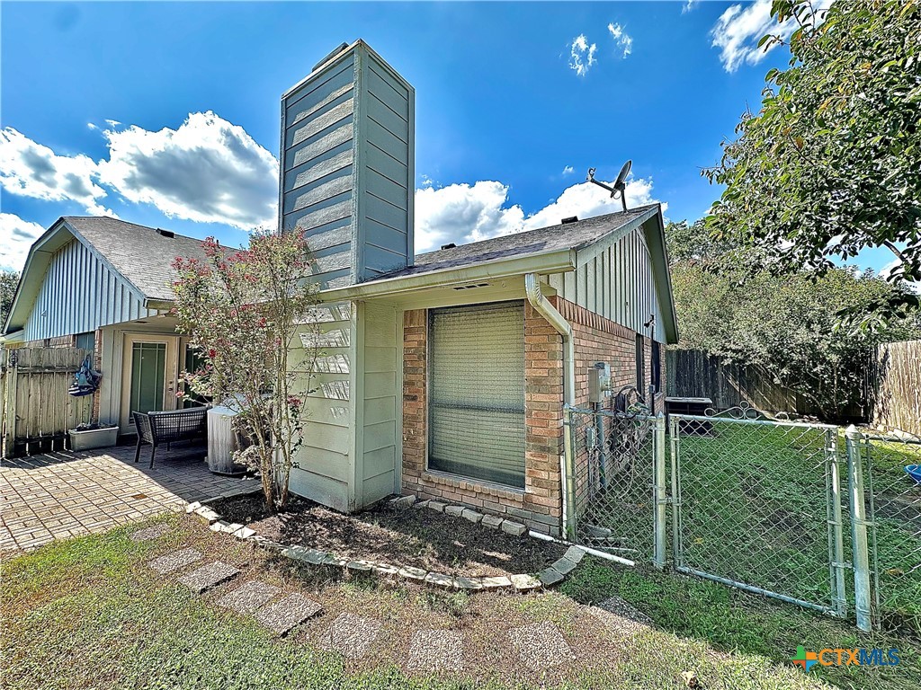 120 Andover Street Property Photo 38
