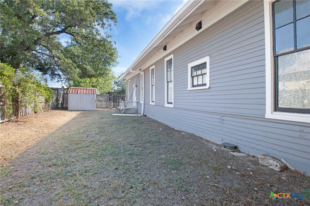 107 W 5th Street Property Photo 32