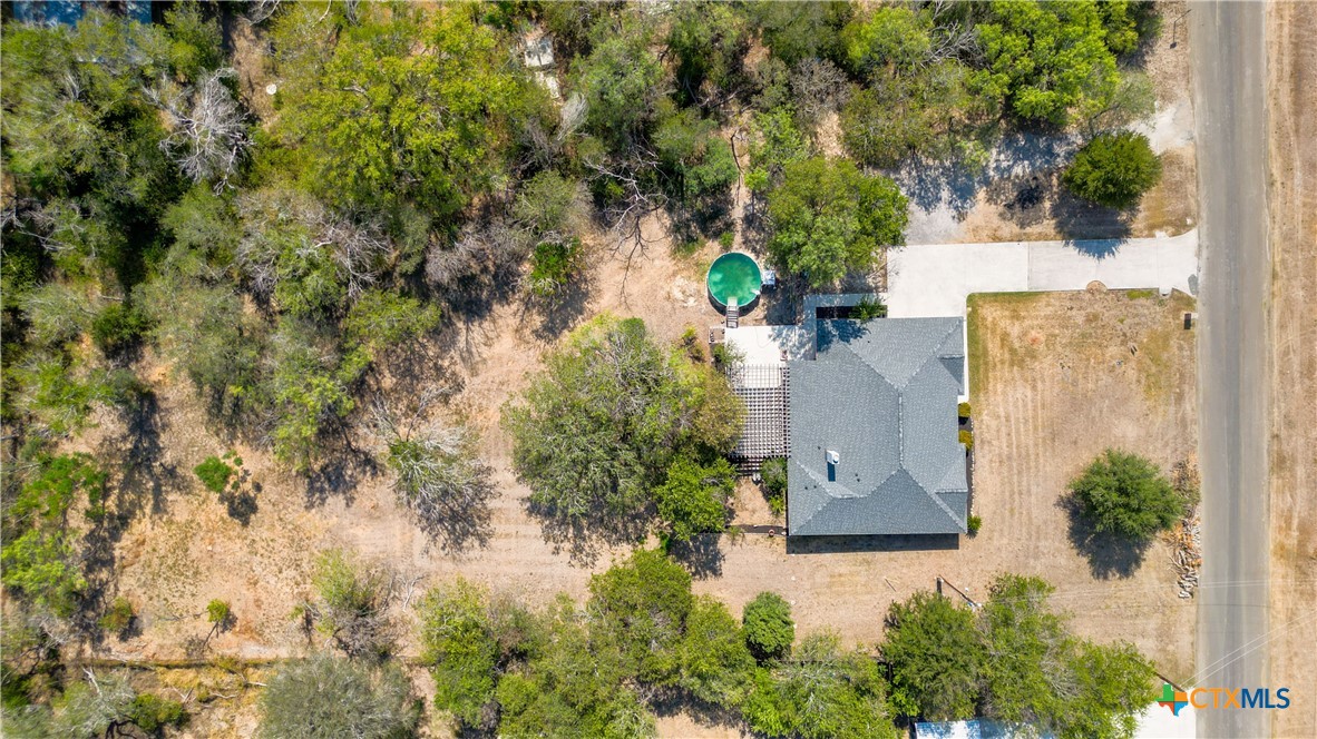 105 Tomahawk Trail Property Photo 3