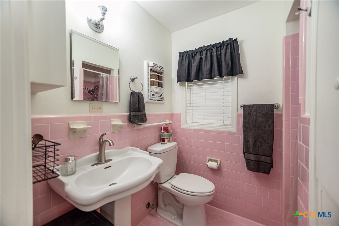 216 Bowie Street Property Photo 22