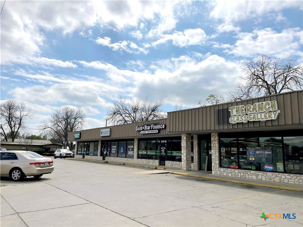 412 N King Street Property Photo 6
