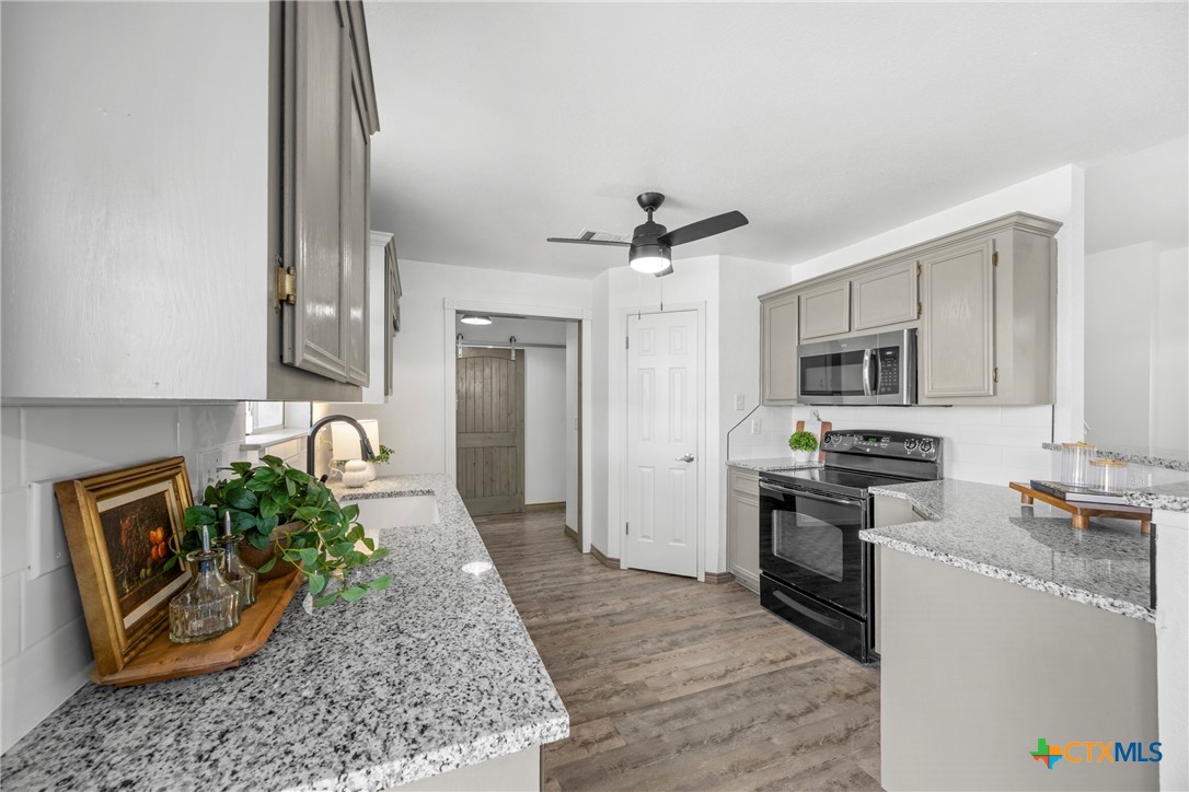 5107 Denmans Loop Property Photo 12