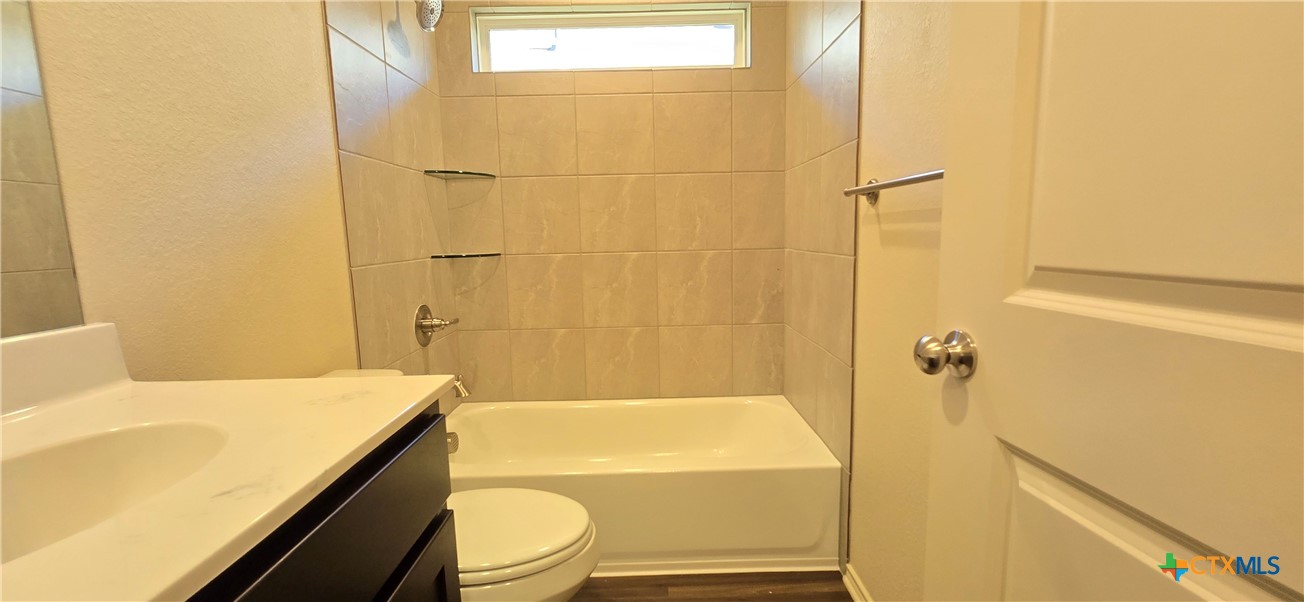 338 Monty Road Property Photo 8