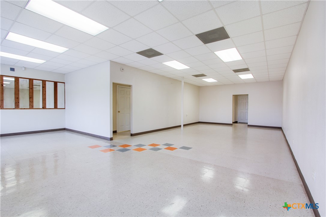 595040 Property Photo 23