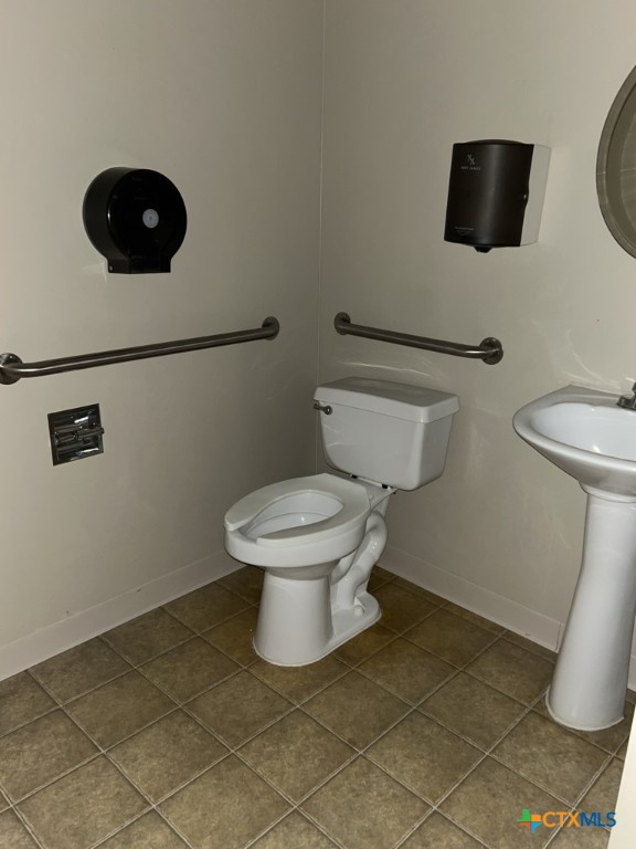 4520 E Central Texas Expressway 111 Property Photo 11