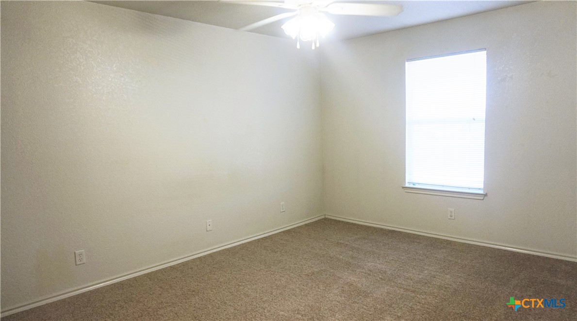 411 E Central Texas Expressway Property Photo 8