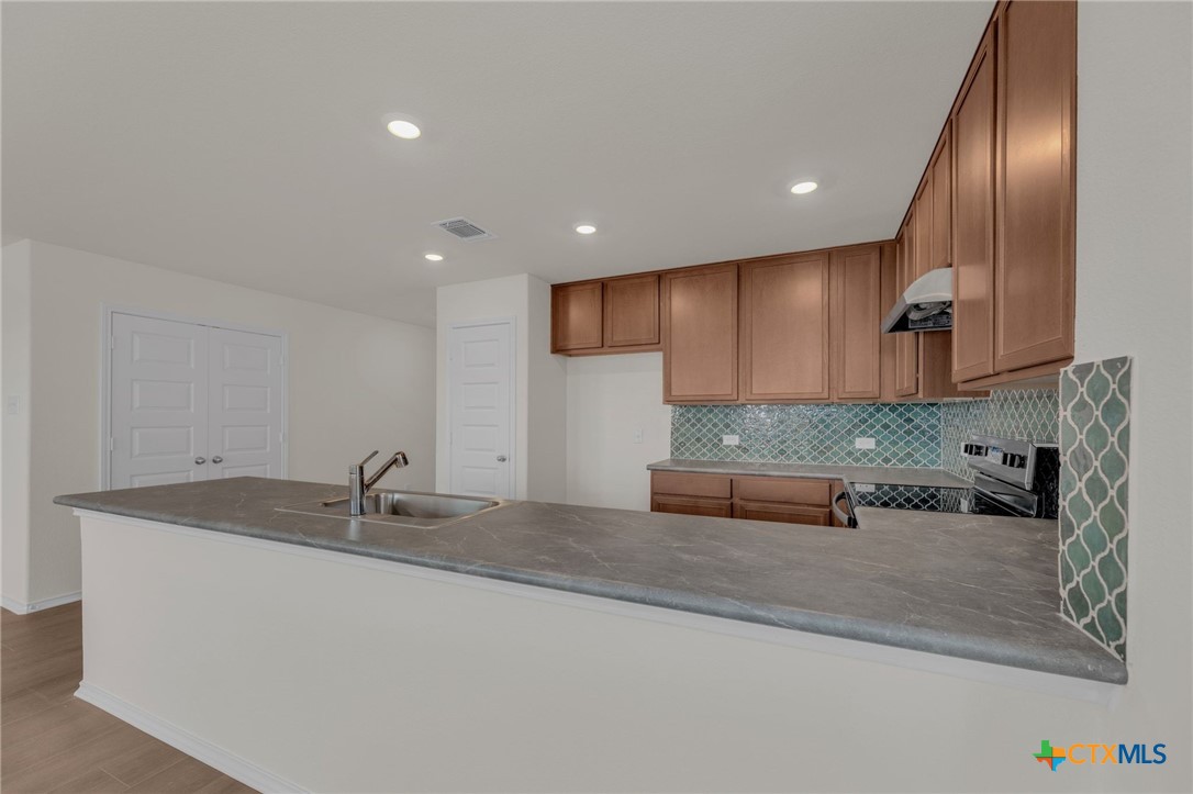 1925 Jadd Street Property Photo 16