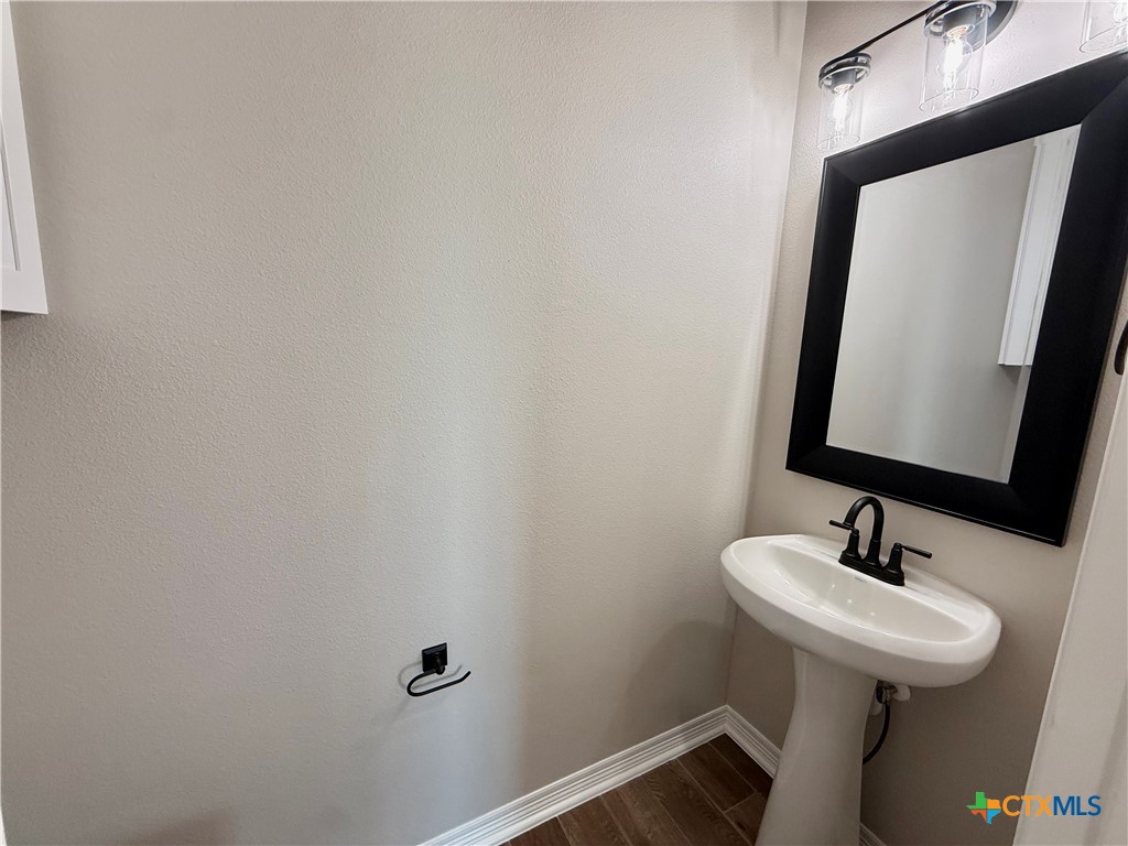 918 Alice Circle Property Photo 7