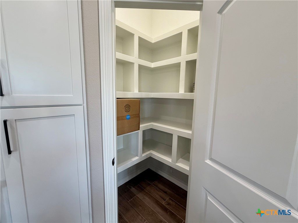 918 Alice Circle Property Photo 12