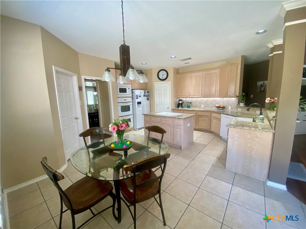 256 Las Brisas Boulevard Property Photo 6