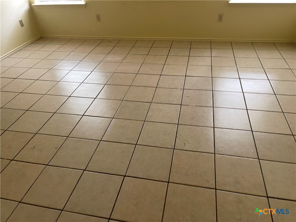 2404 Bluebonnet Drive Property Photo 6