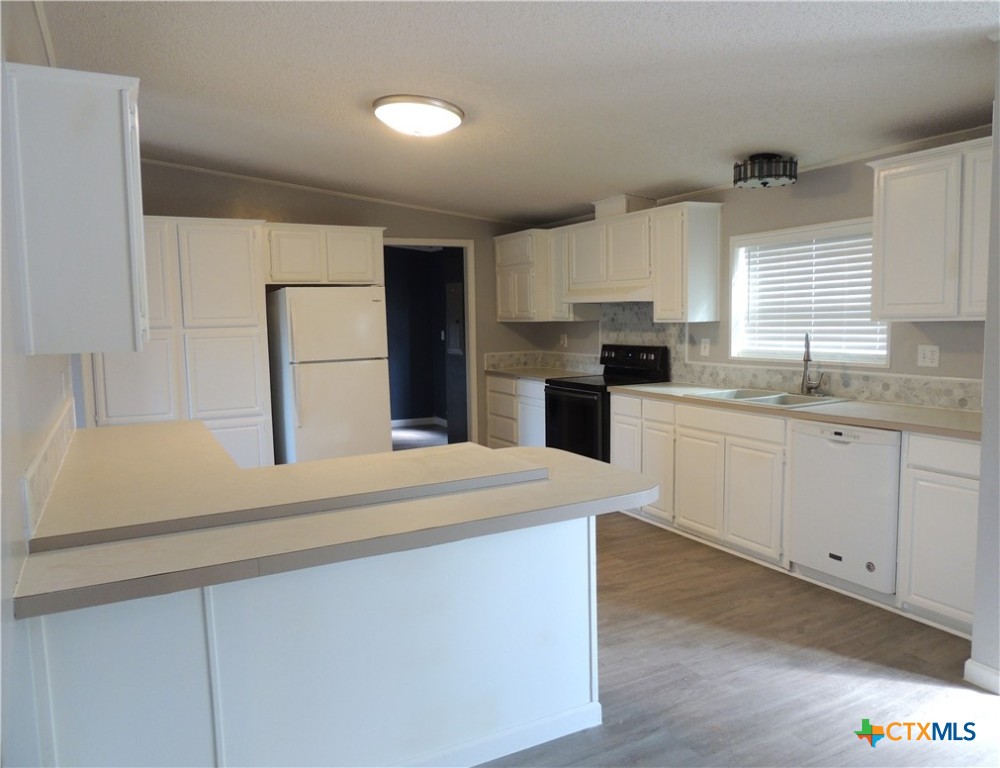 1456 Lonesome Property Photo 11