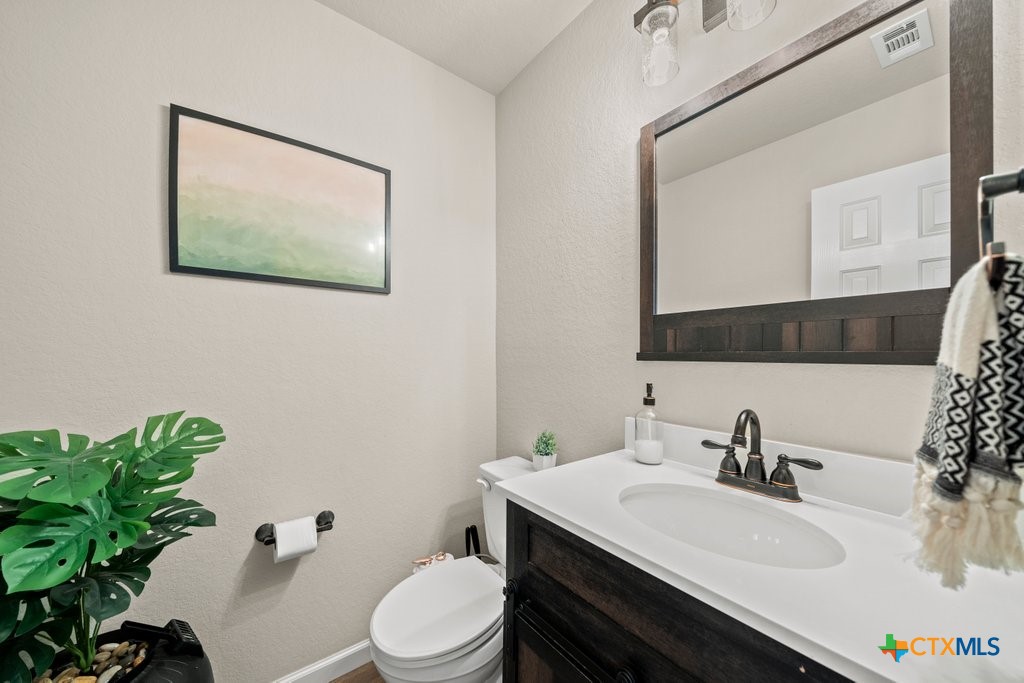 2111 Wiltshire Drive Property Photo 19