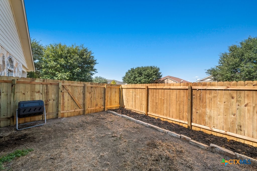 2111 Wiltshire Drive Property Photo 26