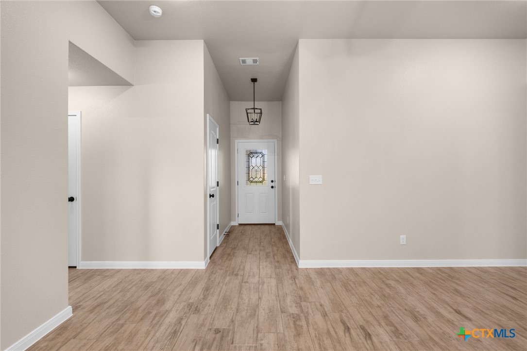 2540 Cowgirl Trail Property Photo 6