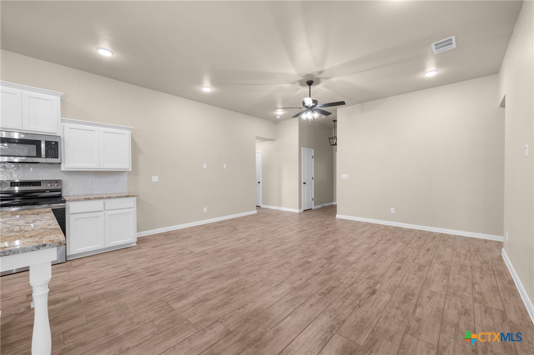 2540 Cowgirl Trail Property Photo 9