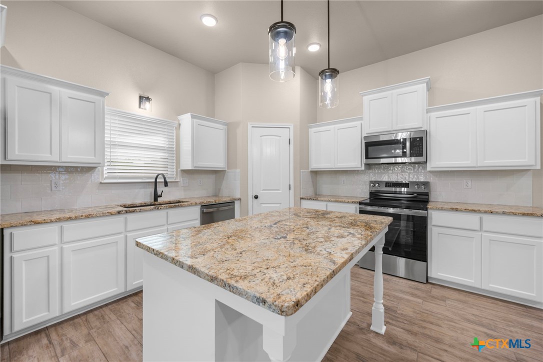 2540 Cowgirl Trail Property Photo 11