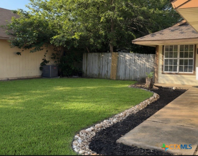 3704 Trotwood Trail Property Photo 3