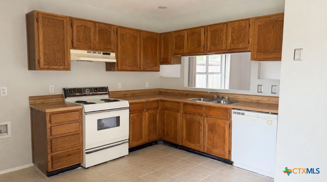 3704 Trotwood Trail Property Photo 7