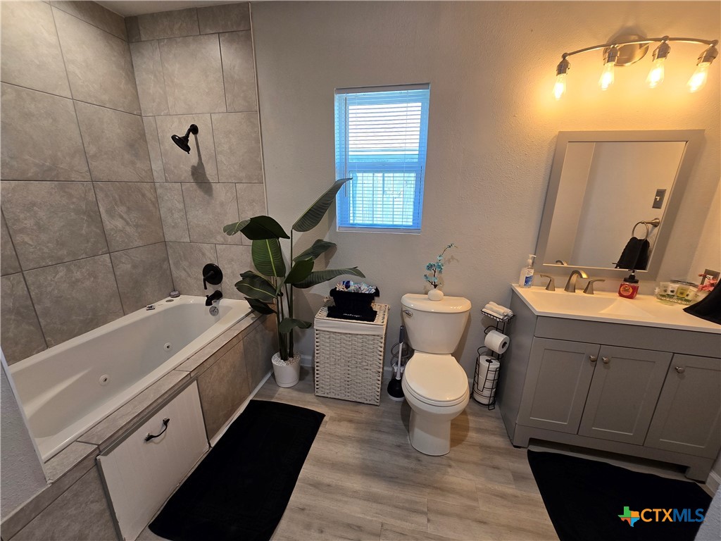 3704 Trotwood Trail Property Photo 14