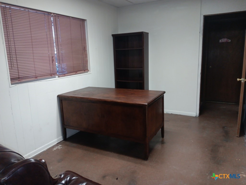 3402 E Veterans Memorial Boulevard Property Photo 5