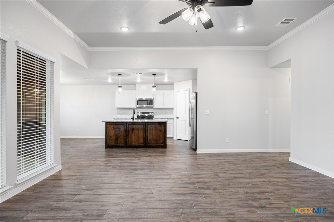 2546 Cowgirl Trail Property Photo 5