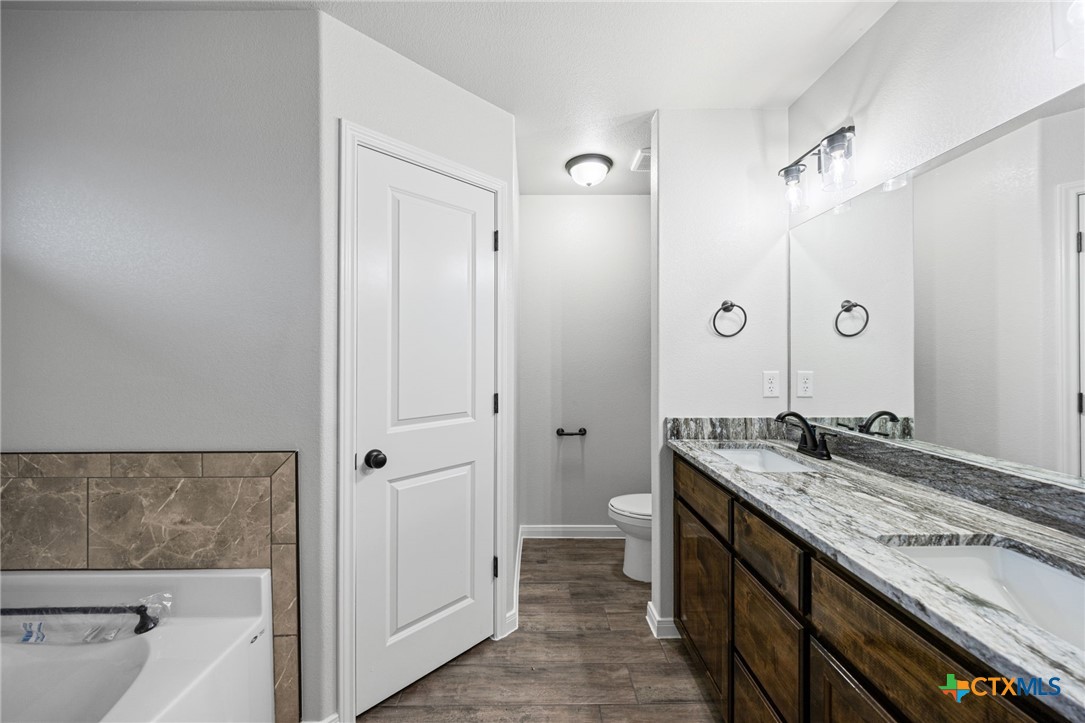 2546 Cowgirl Trail Property Photo 16