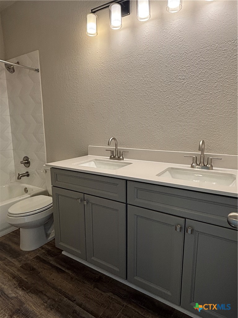 423 Calumet Property Photo 10
