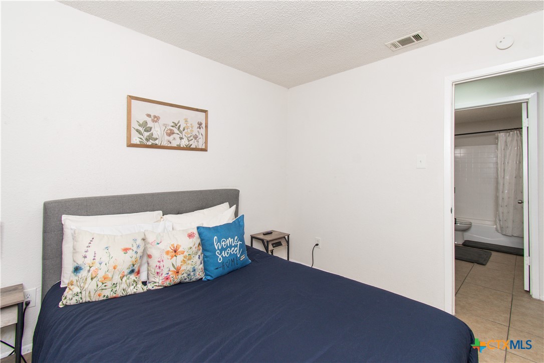 4405 Teri Road A Property Photo 9