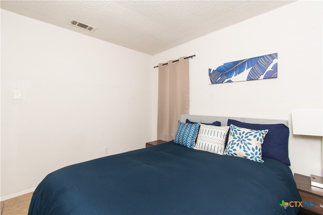 4405 Teri Road A Property Photo 13
