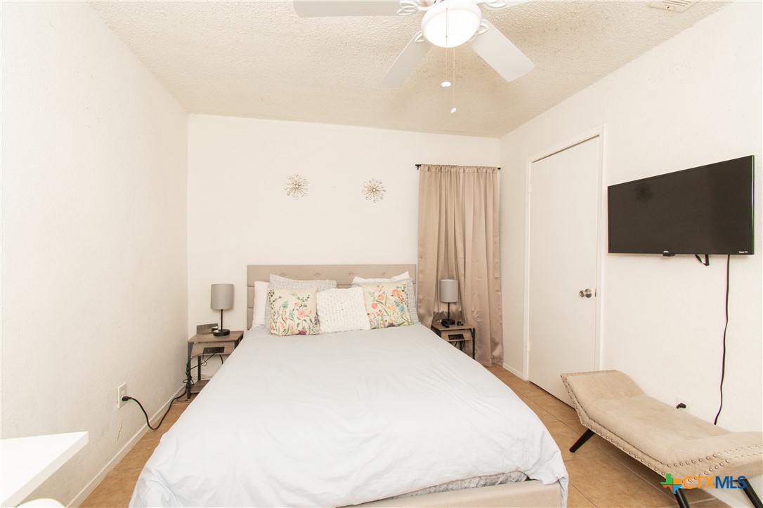 4405 Teri Road A Property Photo 15