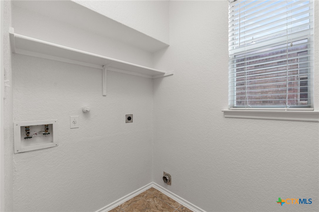 12206 Medina Mill Property Photo 24