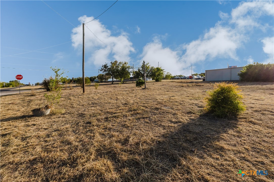 211 E Ave. K Property Photo 15
