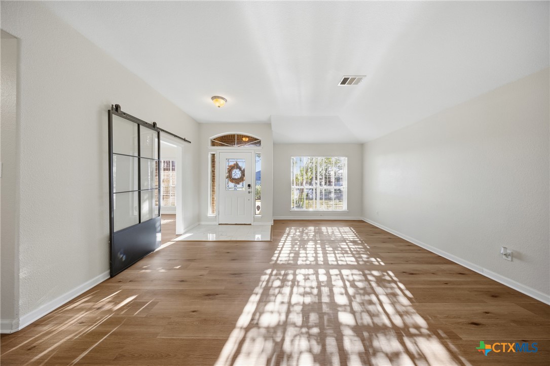 658 Devin Drive Property Photo 4