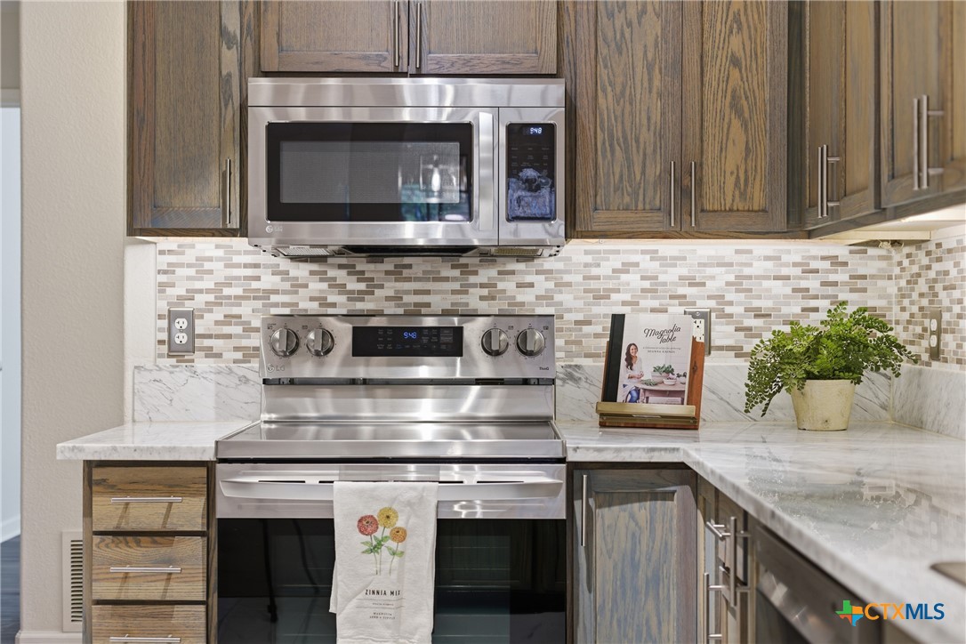 658 Devin Drive Property Photo 11