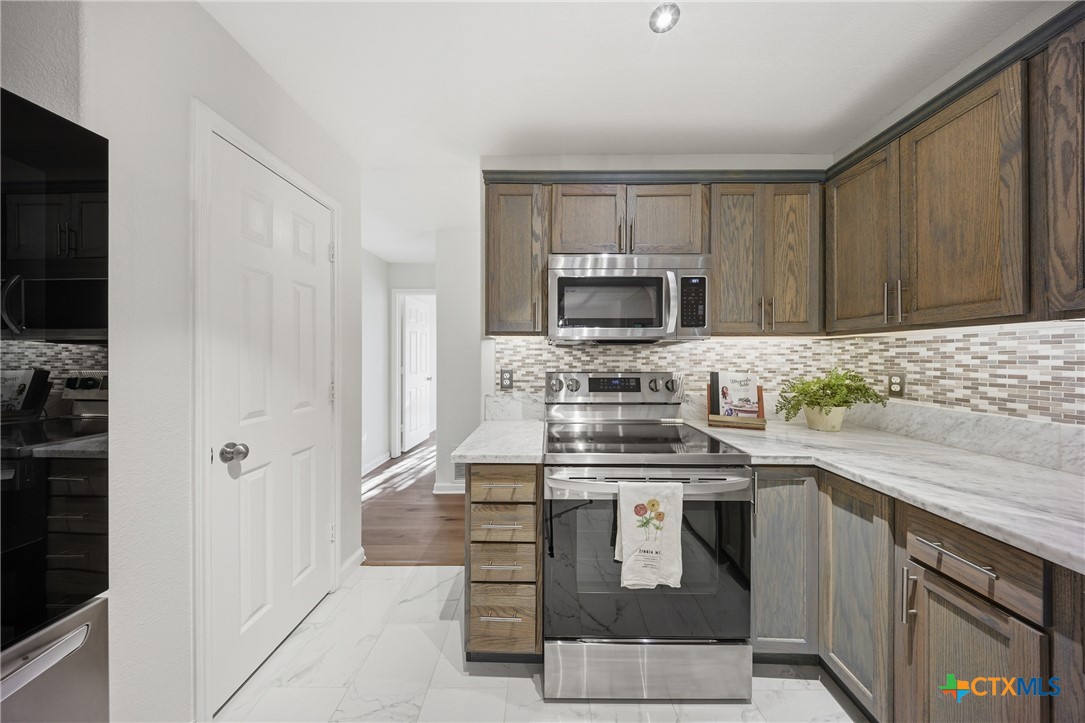 658 Devin Drive Property Photo 12