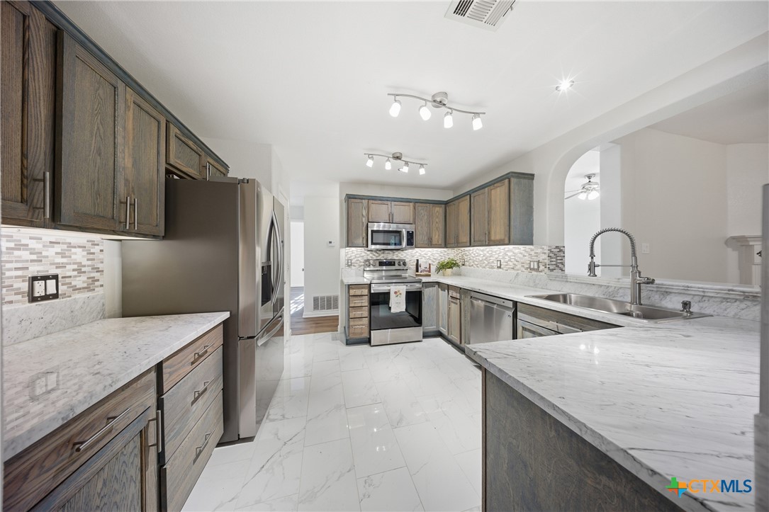 658 Devin Drive Property Photo 16