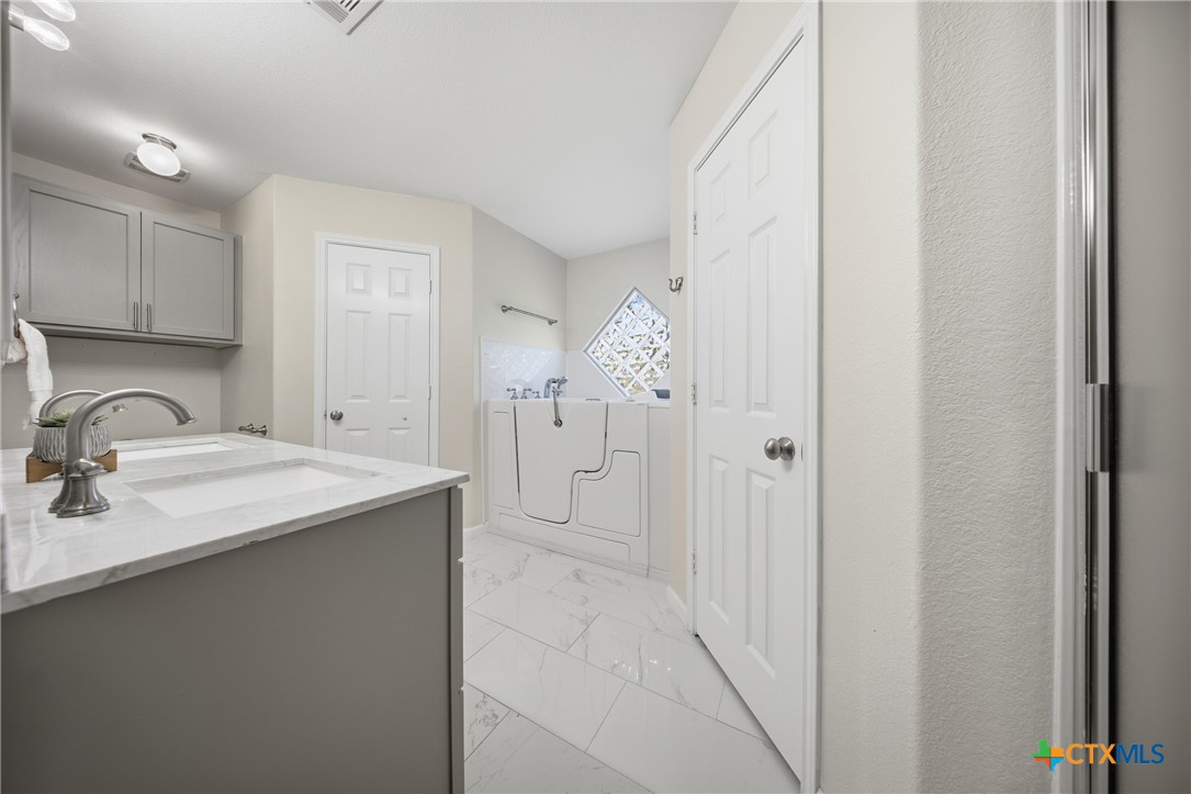 658 Devin Drive Property Photo 18