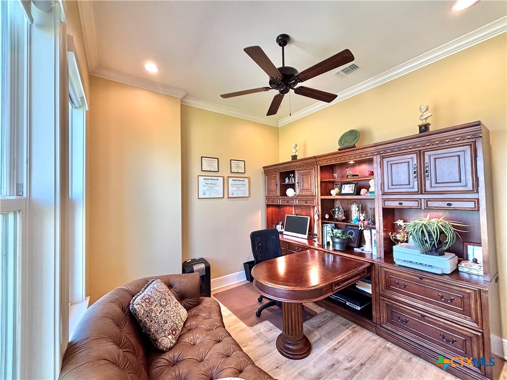 418 W Tuscany Way Property Photo 23