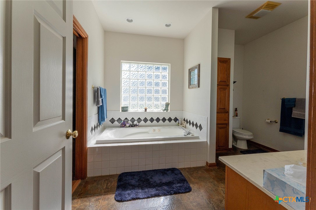 2542 Witter Road Property Photo 4