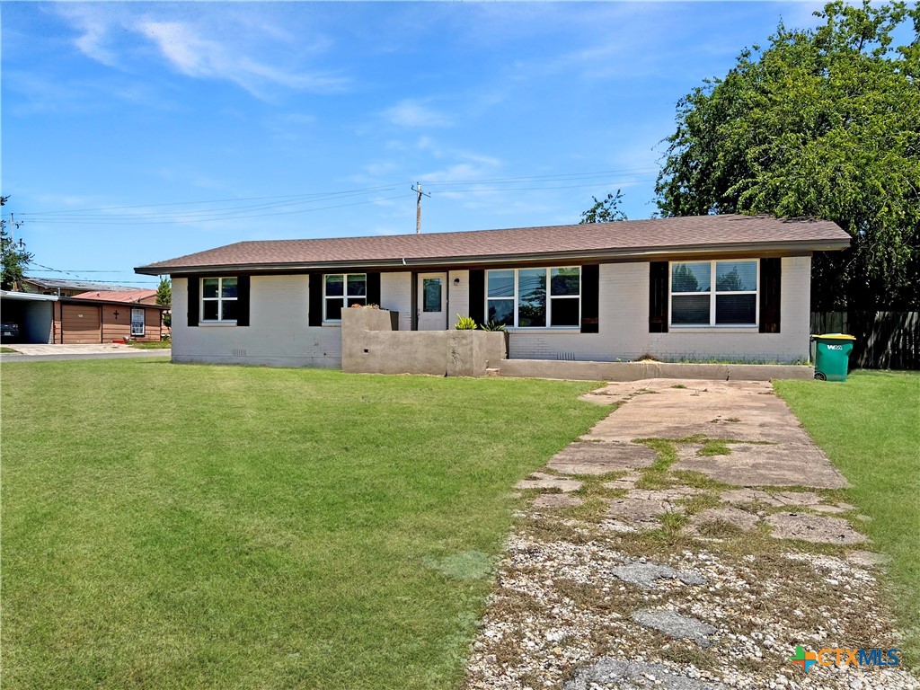 1311 W Main Street Property Photo 4