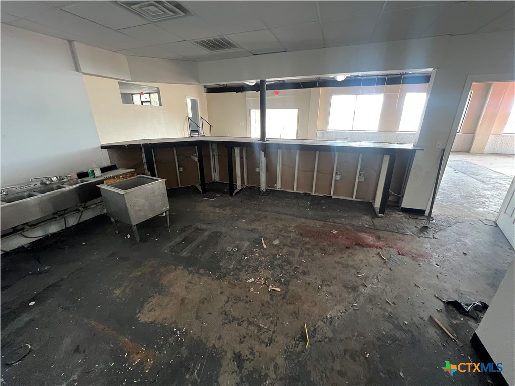2301 E Central Texas Expressway 105-106 Property Photo 8