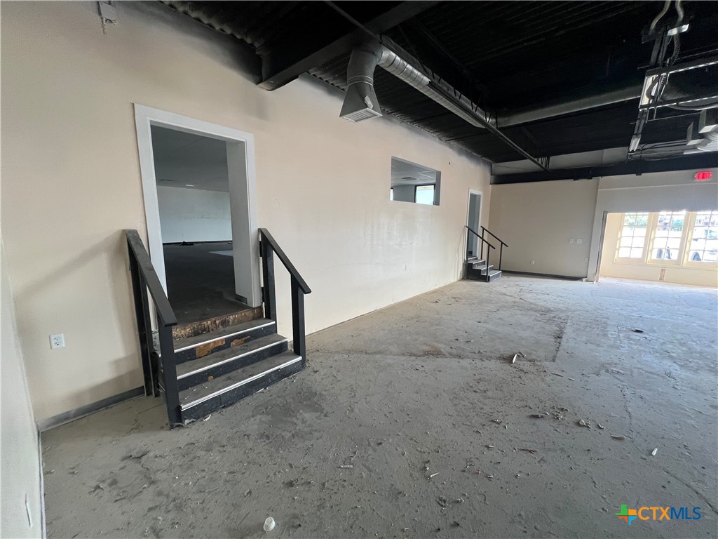 2301 E Central Texas Expressway 105-106 Property Photo 13