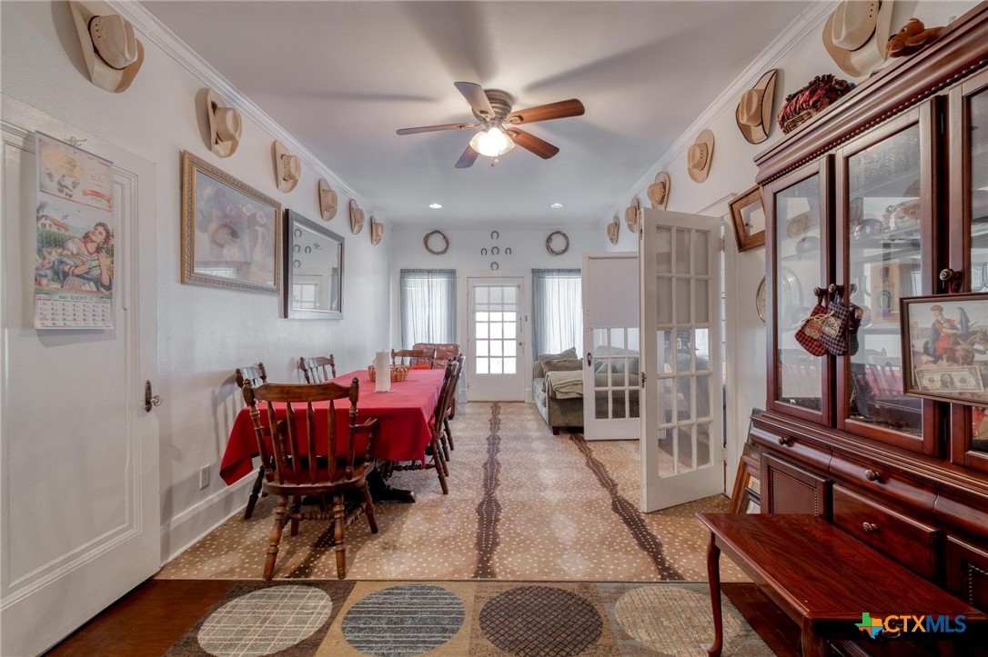 809 S Pecan Avenue Property Photo 6