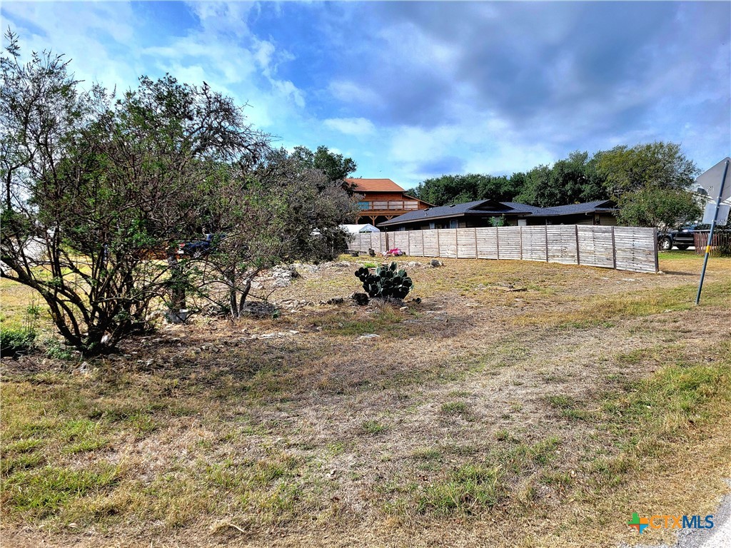 2566 Glenn Drive Property Photo 1