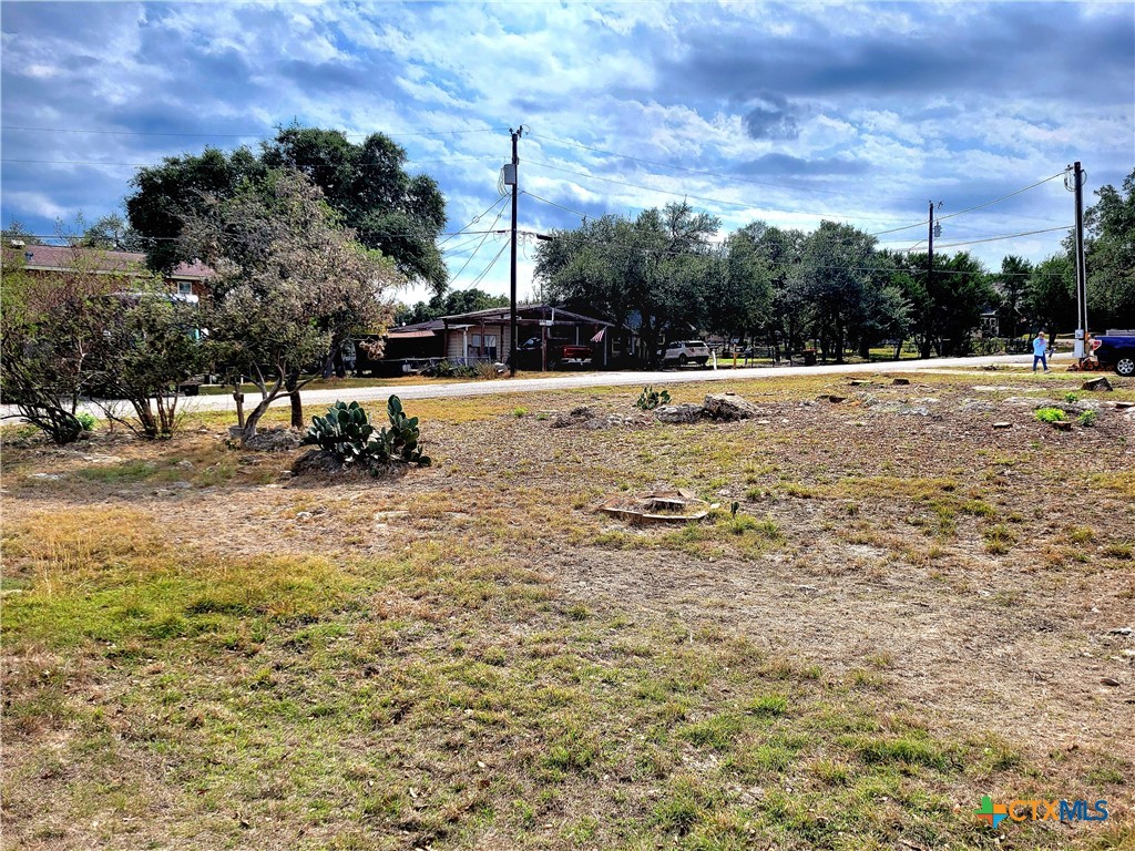 2566 Glenn Drive Property Photo 2